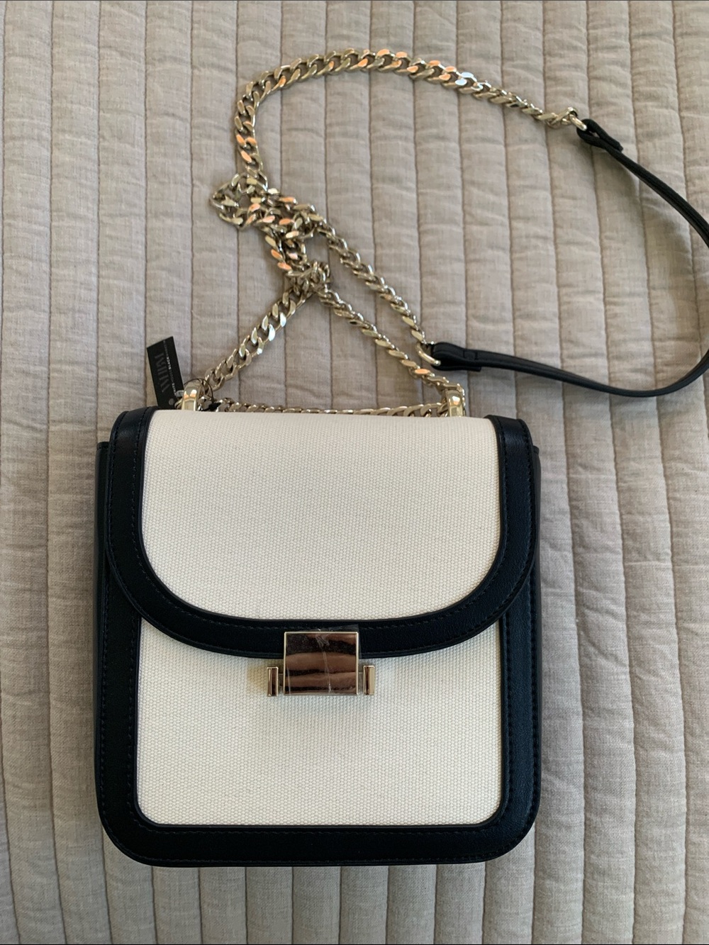 White House Black Market Black & White Crossbody/Shoulder Bag